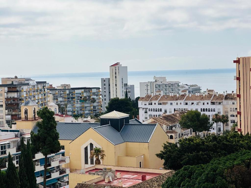 Modern White Apartamento Benalmádena