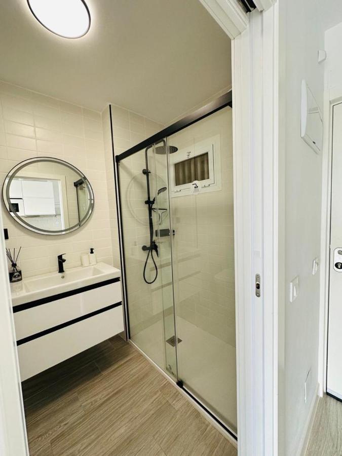 Modern White Appartement Benalmádena